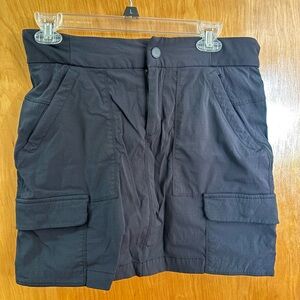 Athleta Womans Dark Cargo/ Active Skirt w/ Built-in-Shorts